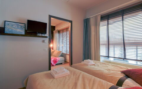 Tahko Spa Junior Suite Orange B6: Apartment, Condominium, Swimming Pool, Dock, Marina, Resort, Hotel, Resort Town, Walkway