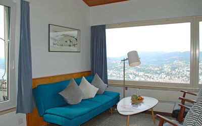 Nido di Rondine 525.1: Room, Furniture, Property, Interior Design, Blue, Living Room, Turquoise, Building, House, Table
