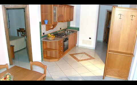 Accommodation:&nbsp;Epomeo