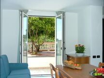 Accommodation:&nbsp;Sant Angelo