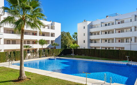 Angel Blanco: Water, Building, Plant, Daytime, Sky, Window, Swimming Pool, Azure, Tree, House