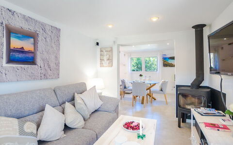 Can Marc: Room, Property, Living Room, Interior Design, Building, Furniture, Real Estate, House, Table, Coffee Table