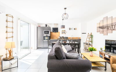 Accommodation:&nbsp;Les Patios de Flore 801.1