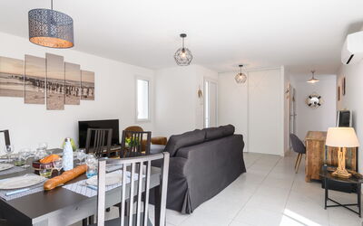 Accommodation:&nbsp;Les Patios de Flore 801.1