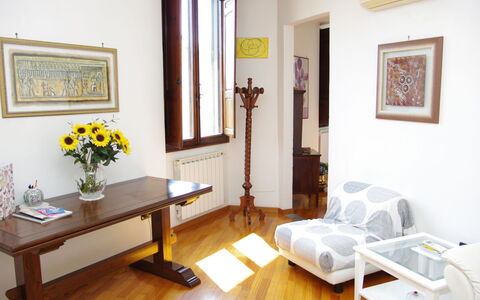 Gli Artisti: Room, Furniture, Property, Interior Design, Building, Living Room, Yellow, Floor, House, Wall
