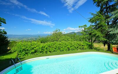 Scarperia 810: Property, Swimming Pool, Real Estate, House, Estate, Vacation, Home, Leisure, Building, Sky