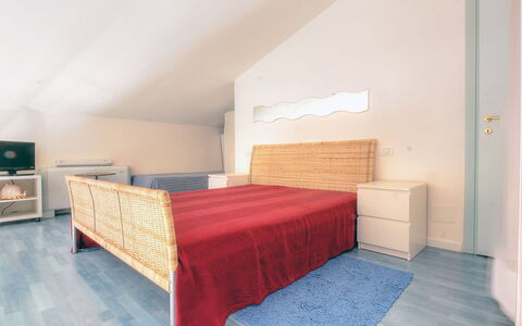 Suite 48: Bedroom, Furniture, Bed, Room, Property, Interior Design, Bed Sheet, Wall, Floor, Bedding