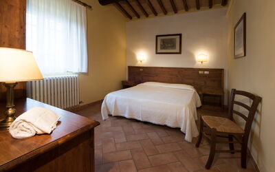 Accommodation:&nbsp;Suite 210