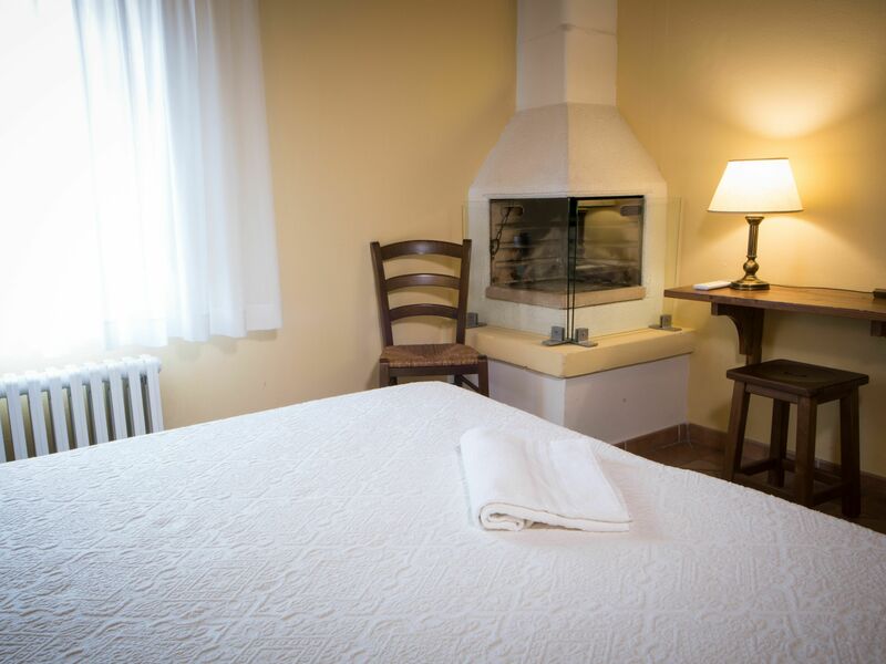 Accommodation:&nbsp;Suite 208