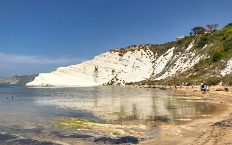 Porto Empedocle 100: Water, Sky, Water Resources, Mountain, Natural Landscape, Beach, Coastal And Oceanic Landforms, Watercourse, Bank, Lake
