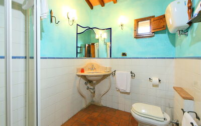 Accommodation:&nbsp;Casale Ischieto 820.4