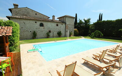 Serre Di Rapolano 820: Sky, Plant, Building, Furniture, Property, Swimming Pool, Chair, Tree, Outdoor Furniture, House