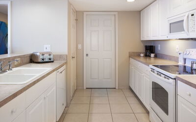 Accommodation:&nbsp;Gullwing Beach Resort 150.8