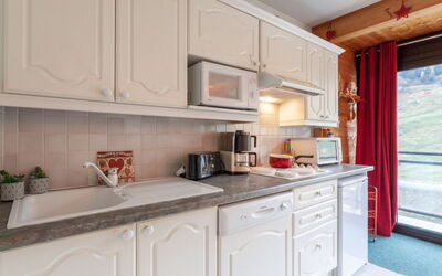 Accommodation:&nbsp;Baikonour 210.4