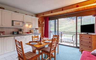 Accommodation:&nbsp;Baikonour 210.4