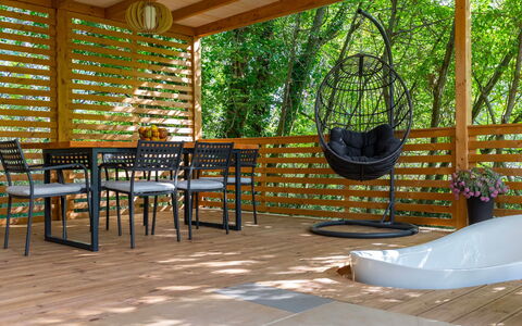 Klen 2: Property, Room, Building, Deck, Patio, House, Furniture, Porch, Home, Interior Design