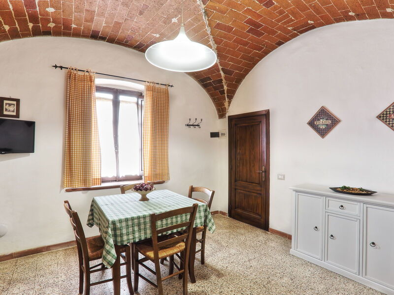 Accommodation:&nbsp;Formula 4 800.5