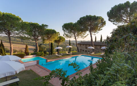 pratale-apartments-chianti-tavernelle-val-di-pesa-farmhouse-pool