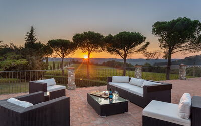 pratale-apartments-chianti-tavernelle-val-di-pesa-farmhouse-balcony