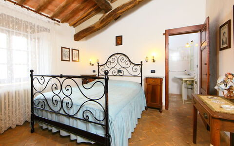 Podere dei Venti: Property, Room, Bed, Furniture, Bedroom, Building, Bed Frame, Interior Design, Real Estate, Floor