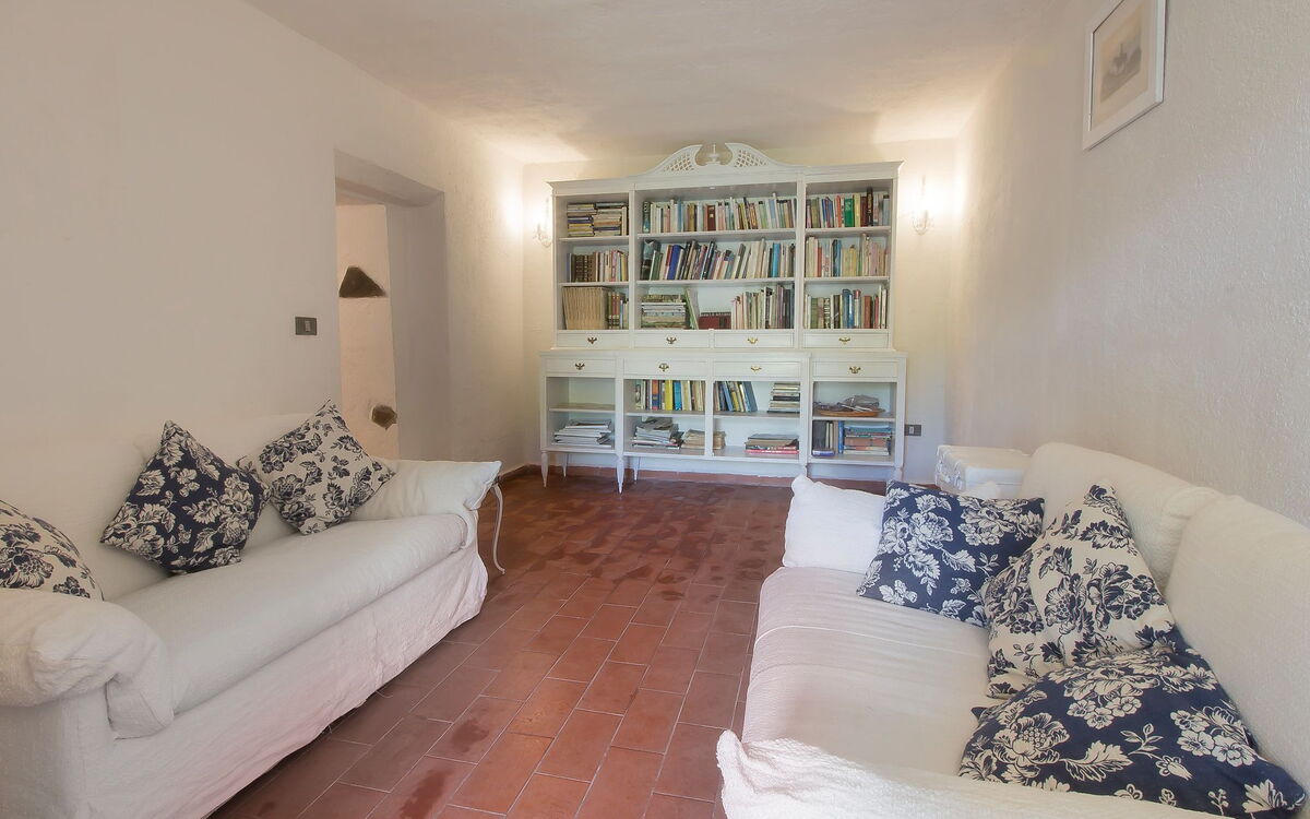 Accommodation:&nbsp;Olivo 860.2