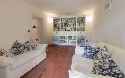 Grosseto 860: Property, Room, Furniture, Living Room, Interior Design, Floor, Wall, Building, House, Real Estate