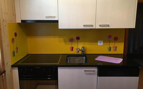 Almenrausch 2. Og Süd-West: Cabinetry, Kitchen Sink, Countertop, Property, Kitchen Appliance, Kitchen Stove, Sink, Tap, Kitchen, Home Appliance
