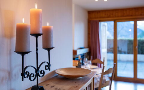 Le Schuss 1: Interior Design, Furniture, Lighting, Room, Natural Material, Living Room, Hardwood, Light Fixture