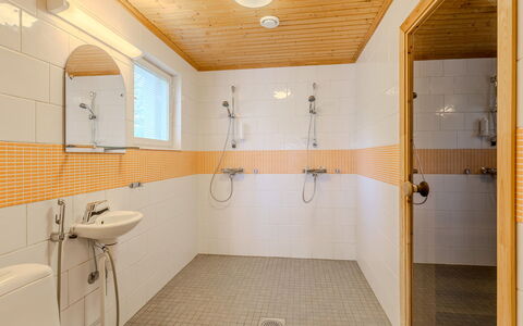 Kainalolahti: Flooring, Wall, Plumbing Fixture, Floor, Wood, Ceiling, Interior Design, Bathroom, Plumbing, Tap