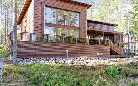 Pielislinna Loma-Koli: Furniture, Chair, Outdoor Furniture, Table, Wood, Outdoor Table, Kitchen & Dining Room Table, Shade, Garden, Umbrella