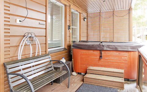 Pielislinna Loma-Koli: Furniture, Chair, Outdoor Furniture, Table, Wood, Outdoor Table, Kitchen & Dining Room Table, Shade, Garden, Umbrella