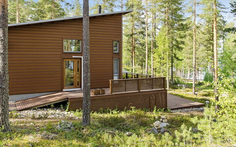 Pielislinna Loma-Koli: Furniture, Chair, Outdoor Furniture, Table, Wood, Outdoor Table, Kitchen & Dining Room Table, Shade, Garden, Umbrella