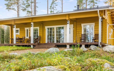 Kolin Mesikämmen: Cottage, Shade, Eco Hotel, Ceiling, Hardwood, Chair, Log Cabin, Wood Flooring, Garden Buildings, Wood Stain