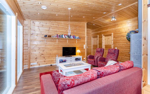 Kolin Mesikämmen: Wood, Ceiling, Flooring, Floor, Interior Design, Home, Furniture, Room, Living Room, Log Cabin