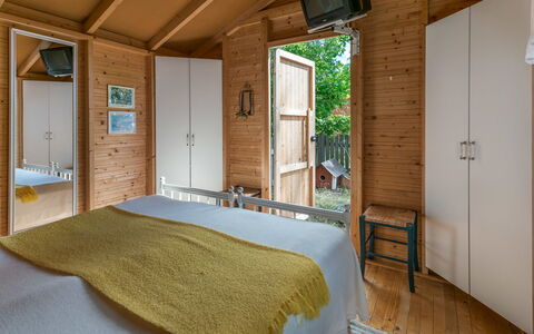 Lampaluodon Punainen Tupa: Wood, Cottage, Log Cabin, Forest, Shed, Garden Buildings, Larch, Woodland, Wood Stain