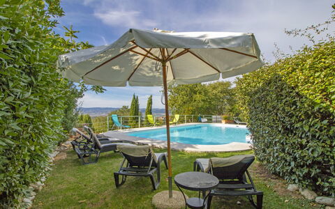 Manciano 840: Water, Plant, Cloud, Sky, Azure, Umbrella, Shade, Swimming Pool, Outdoor Furniture, Botany