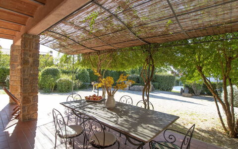 Manciano 840: Table, Property, Furniture, Tableware, Chair, Interior Design, Lighting, Shade, Tree, Real Estate