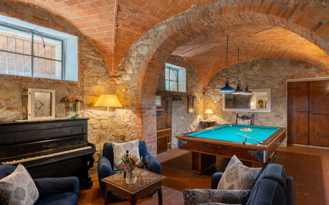 Poggio Cuccule: Table, Furniture, Property, Couch, Window, Building, Wood, Interior Design, Living Room, Lighting