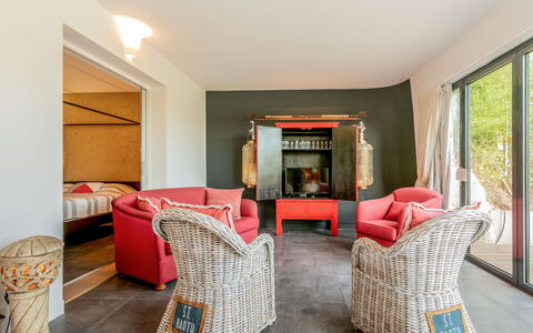 Accommodation:&nbsp;Bastion 123.15