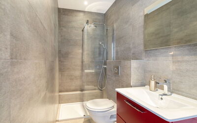 Accommodation:&nbsp;Bastion 123.17