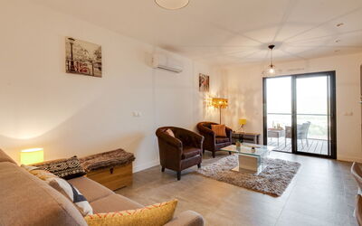 Accommodation:&nbsp;Château 123.11