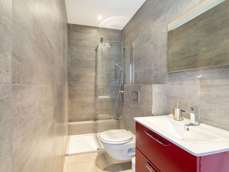 Accommodation:&nbsp;Bastion 123.17