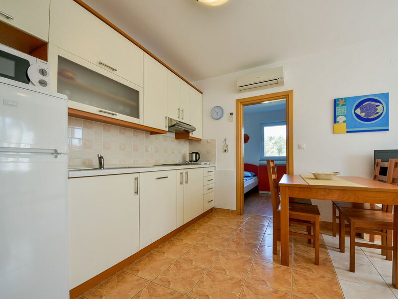 Accommodation:&nbsp;Ti-ni 107.2