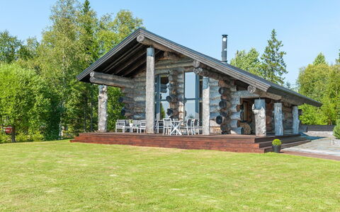 Villa Pärla: Tree, Bank, House, Cottage, Lake, Pond, Forest, Log Cabin