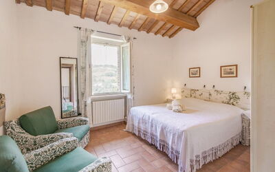 Accommodation:&nbsp;Ginestre