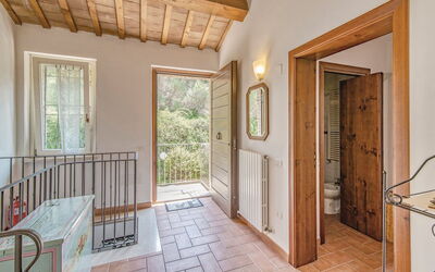 Accommodation:&nbsp;Ginestre