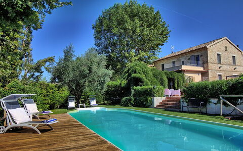 La Villa Di Ostra: Swimming Pool, Property, Real Estate, House, Home, Building, Residential Area, Estate, Backyard, Leisure