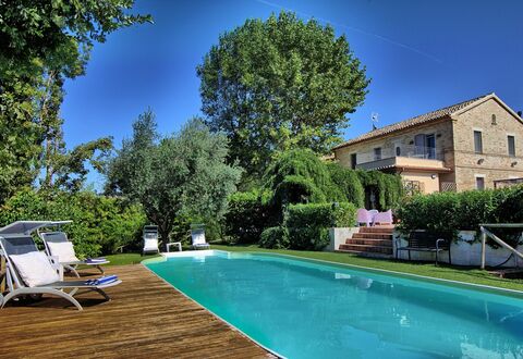La Villa Di Ostra: Swimming Pool, Property, Real Estate, House, Home, Building, Residential Area, Estate, Backyard, Leisure