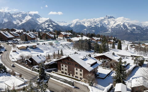 Sunset B 11: Snow, Mountainous Landforms, Mountain, Mountain Range, Winter, Glacial Landform, Hill, House, Landscape, Hill Station