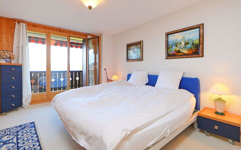 Sunset B 11: Bedroom, Furniture, Bed, Room, Bed Sheet, Property, Mattress, Bedding, Bed Frame, Interior Design